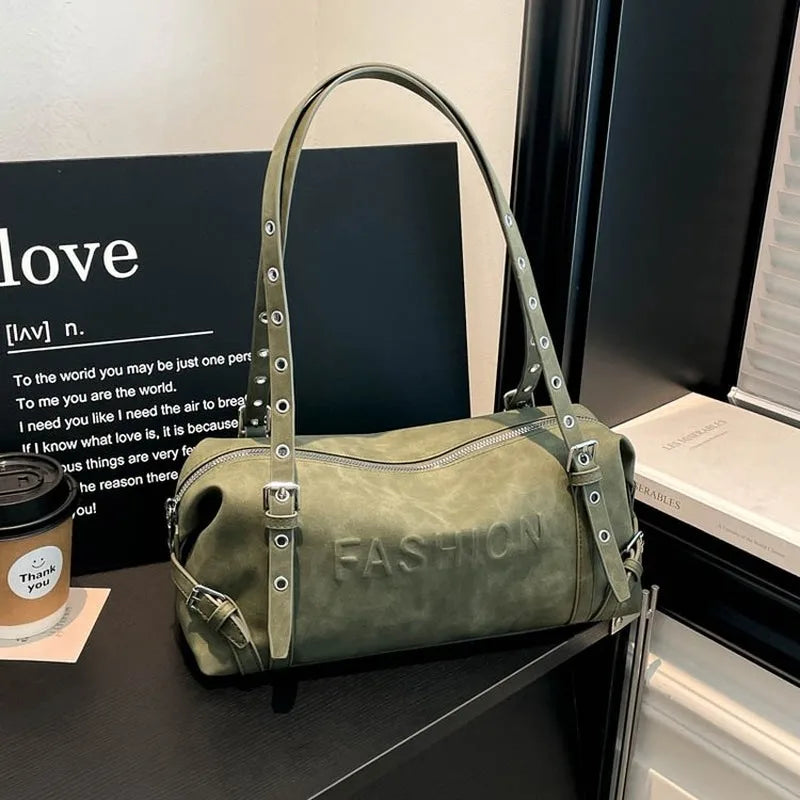 Sac à main bandoulière rétro cylindrique pour femme, spacieux pour un usage quotidien, idéal pour les trajets domicile-travail, les sorties shopping décontractées, les courts voyages et les déplacements du quotidien.