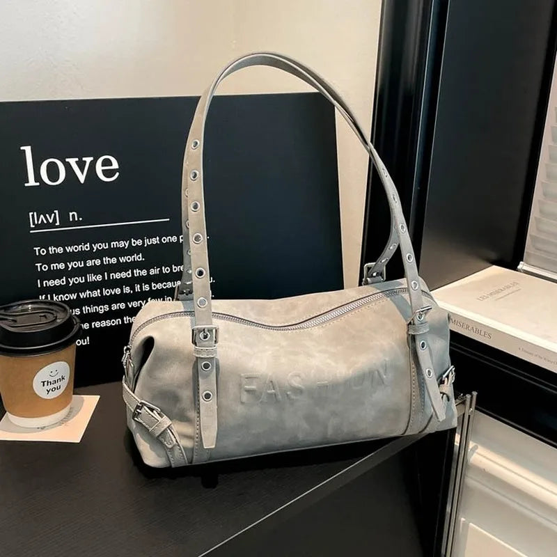Sac à main bandoulière rétro cylindrique pour femme, spacieux pour un usage quotidien, idéal pour les trajets domicile-travail, les sorties shopping décontractées, les courts voyages et les déplacements du quotidien.