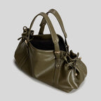 Sac à main Boston grande capacité pour femme, en cuir souple, élégant et polyvalent. Idéal pour le travail, les déplacements quotidiens et les sorties, il peut être porté à l'épaule ou en bandoulière.
