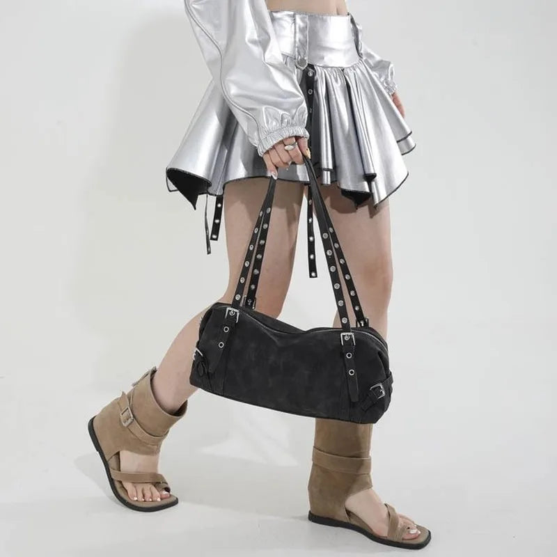 Sac à main bandoulière rétro cylindrique pour femme, spacieux pour un usage quotidien, idéal pour les trajets domicile-travail, les sorties shopping décontractées, les courts voyages et les déplacements du quotidien.